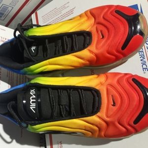“Be True” Nike Airmax 720 Size US 9.5 mens Exelent Pre-own condition (no box)